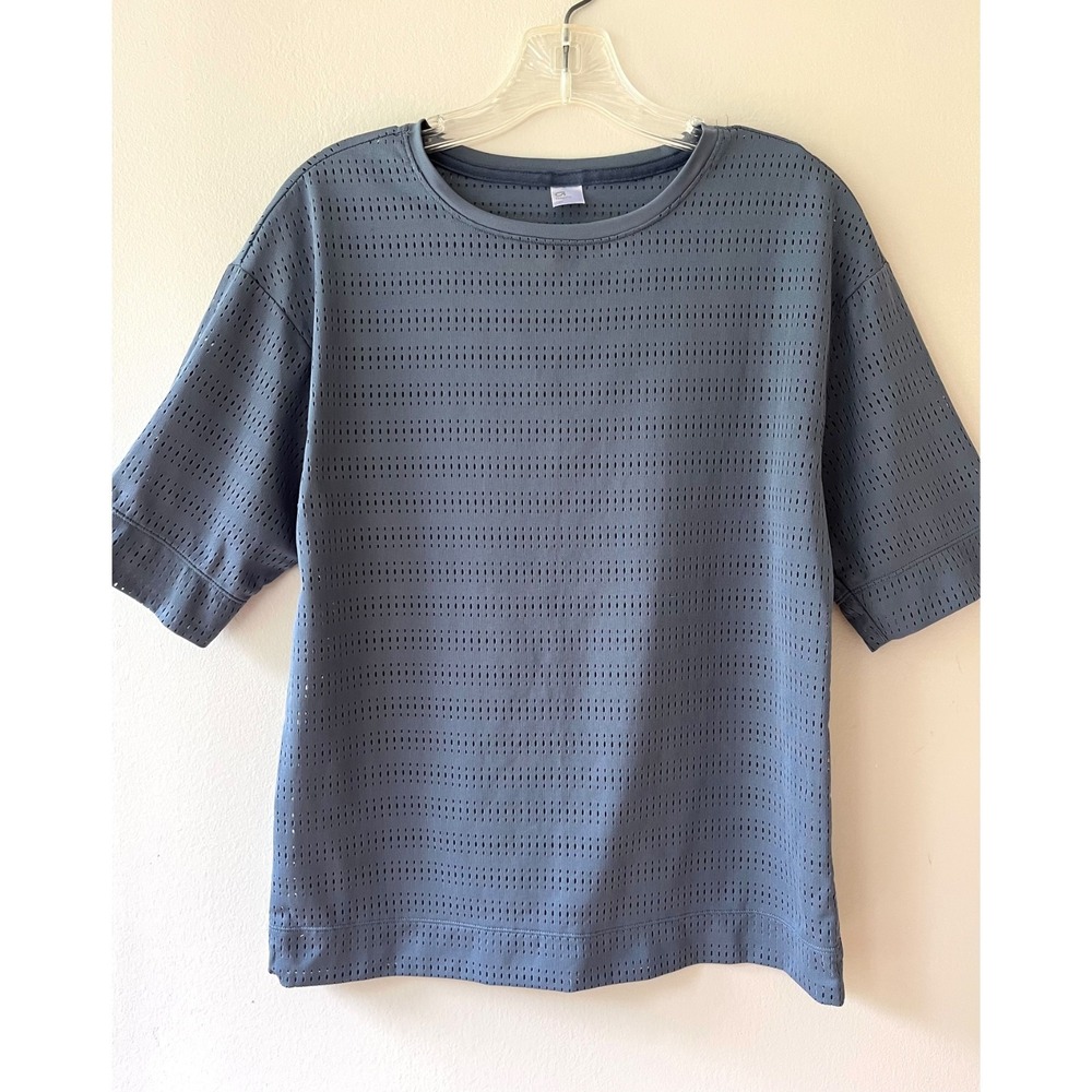 Gap Fit Sz XS Gray Stretch Perforated Sheer Eyelet Short Sleeve Sports Shirt Top